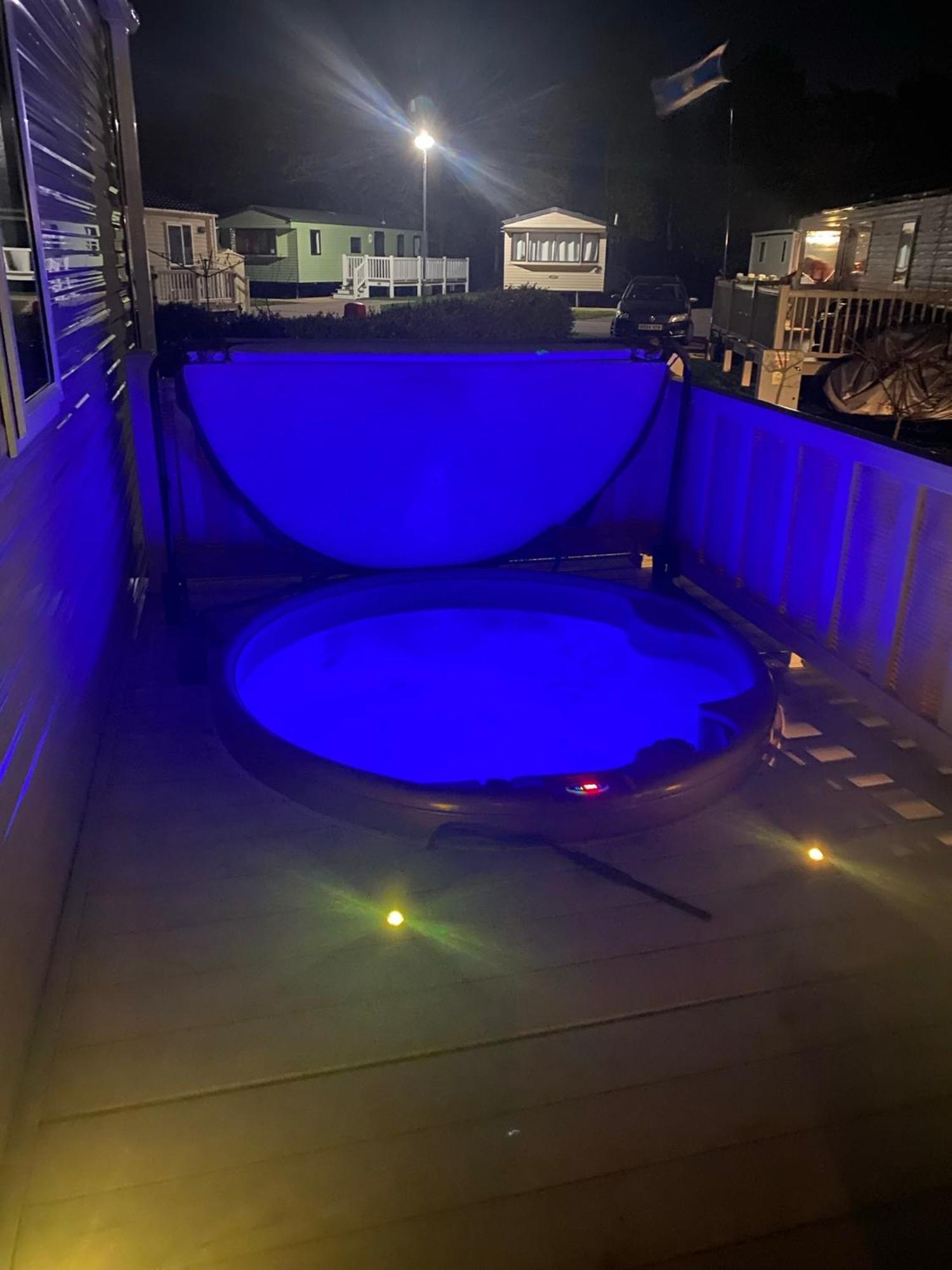 Tattershall Lakes Kingfisher Caravan 8 Berth With Hot Tub & Wifi Exterior foto